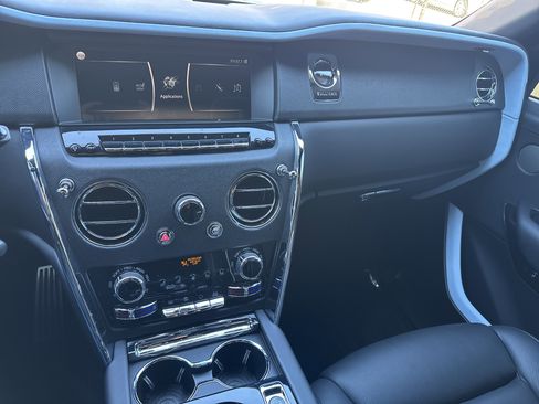 Certified 2022 Rolls-Royce Cullinan image 22