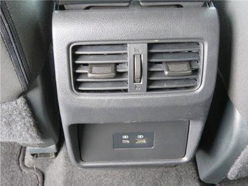 Used 2023 Nissan Rogue SV FWD image 27