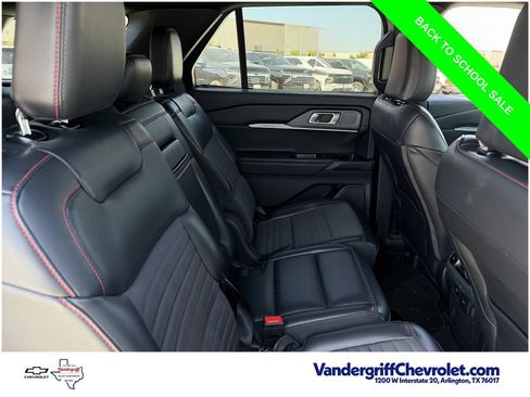 Used 2025 Ford Explorer ST-Line RWD image 27