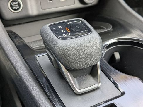 Used 2023 Nissan Rogue SV FWD image 22