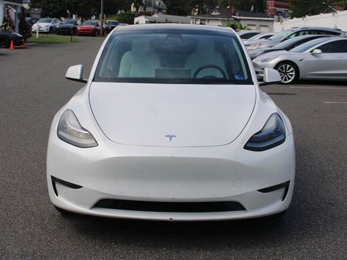 Used 2021 Tesla Model Y Long Range AWD/4WD image 3