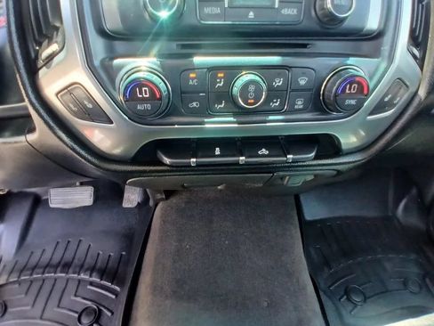 Used 2018 Chevrolet Silverado 1500 LT w/ All Star Edition AWD/4WD image 32