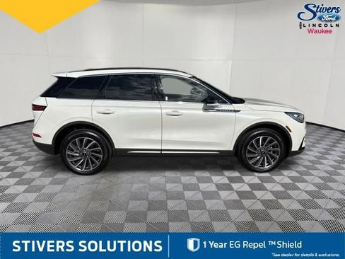 Certified 2025 Lincoln Corsair Reserve AWD/4WD image 5