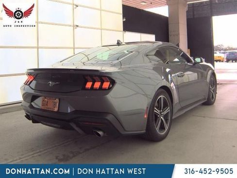 Used 2025 Ford Mustang Premium RWD image 9