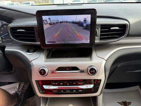 Used 2021 Ford Explorer XLT w/ Equipment Group 202A image 33