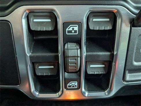 Used 2022 Jeep Gladiator Willys image 22