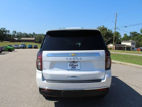 Used 2024 Chevrolet Tahoe LT w/ Luxury Package RWD image 7
