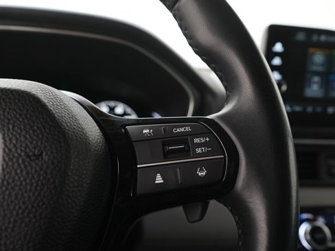 Used 2025 Honda Pilot EX-L image 31