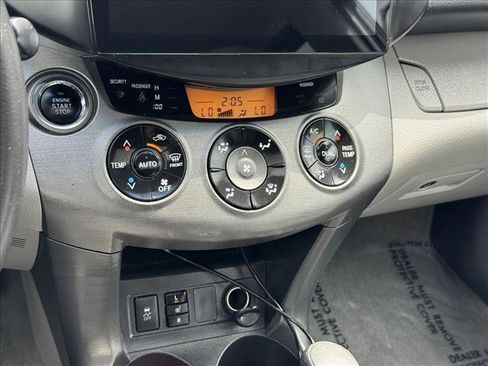 Used 2011 Toyota RAV4 Limited AWD/4WD image 16