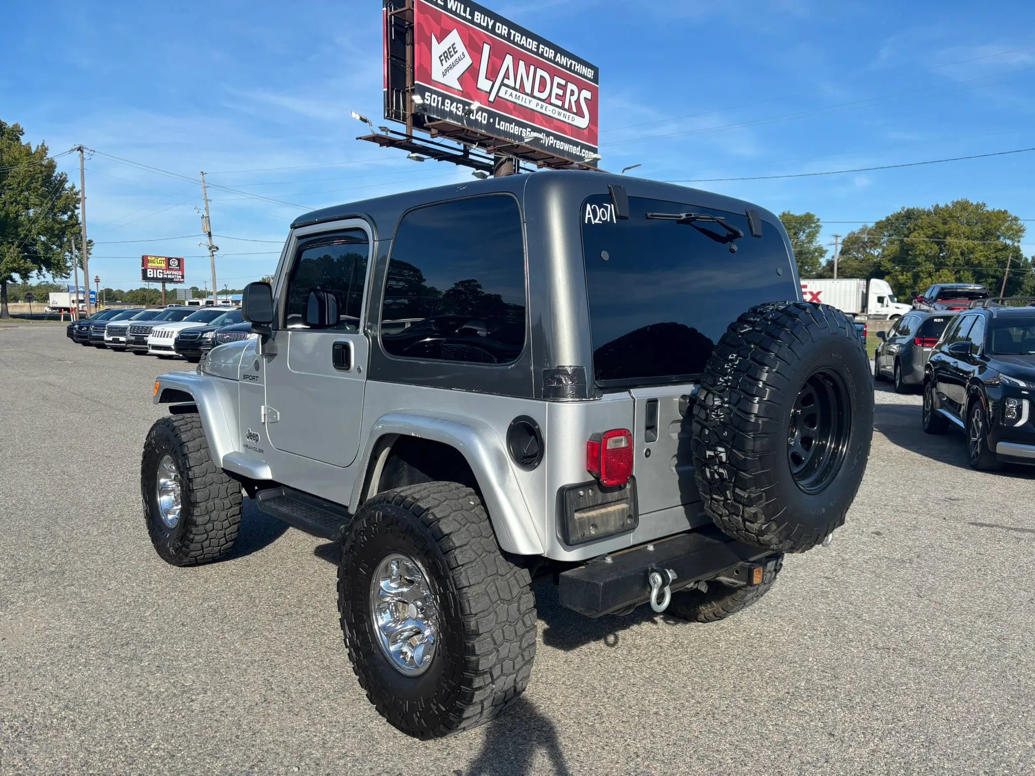 Used 2004 Jeep Wrangler 4WD w/ Dual Top Group image 3