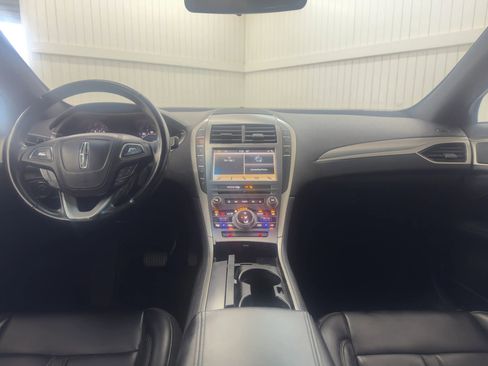 Used 2017 Lincoln MKZ Premiere image 17