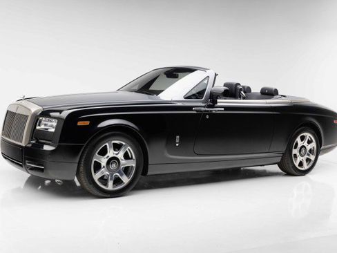 Used 2014 Rolls-Royce Phantom Drophead Coupe RWD image 32