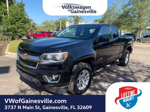 Used 2018 Chevrolet Colorado LT w/ LT Convenience Package RWD image 3