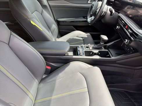 Used 2025 Kia K5 GT w/ GT1 Package FWD image 9