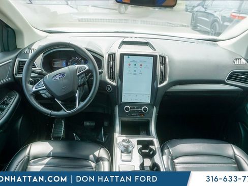 Used 2022 Ford Edge SEL w/ Convenience Package image 4