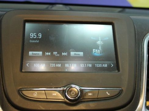 Used 2018 Chevrolet Equinox LS image 14