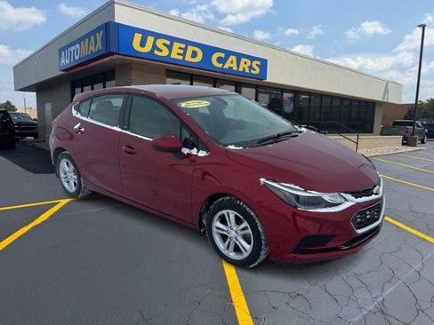 Used 2017 Chevrolet Cruze LT w/ Convenience Package image 4