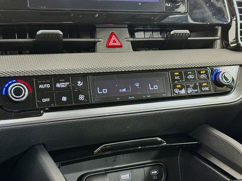 Used 2024 Kia Sportage LX image 24