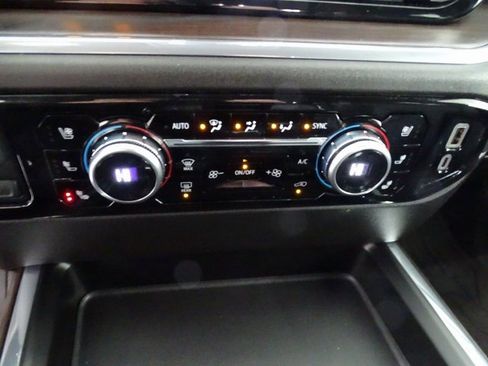 Certified 2024 GMC Sierra 3500 SLT w/ SLT Premium Package image 11