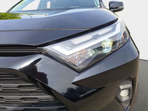 Used 2024 Toyota RAV4 XLE Premium FWD image 30