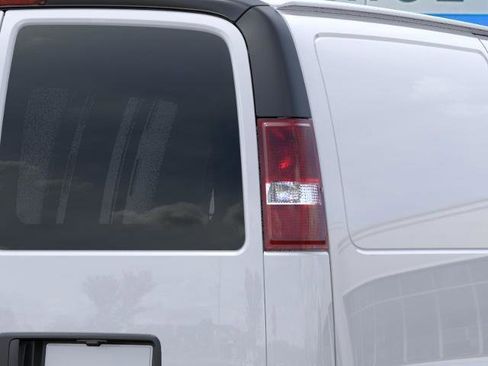 New 2026 Chevrolet Express 2500 RWD image 43