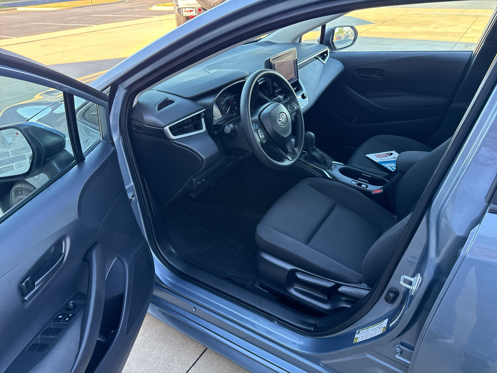 Used 2024 Toyota Corolla LE FWD image 16
