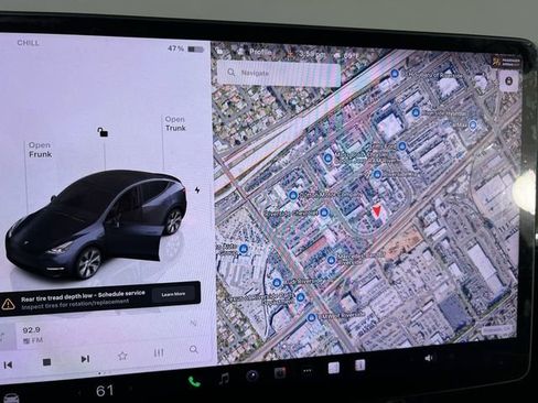 Used 2024 Tesla Model Y 2WD image 14