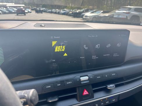 Used 2025 Kia K4 LXS image 17
