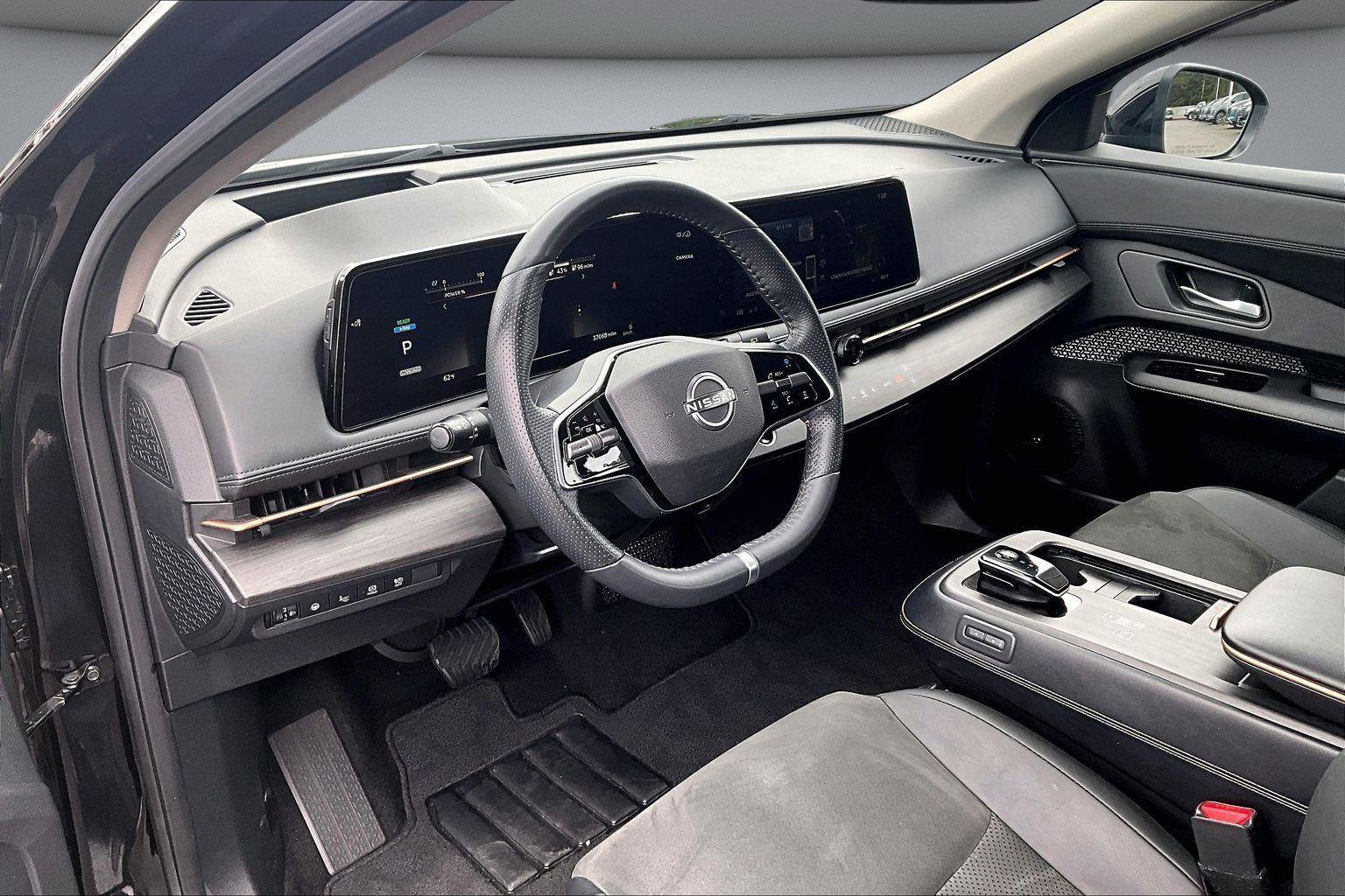 Used 2023 Nissan Ariya FWD image 18