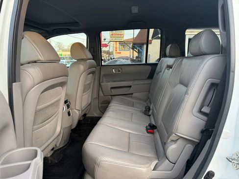 Used 2010 Honda Pilot EX-L image 17