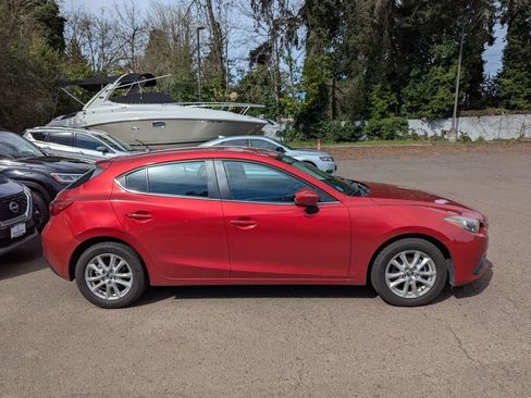 Used 2014 MAZDA MAZDA3 i Touring image 9