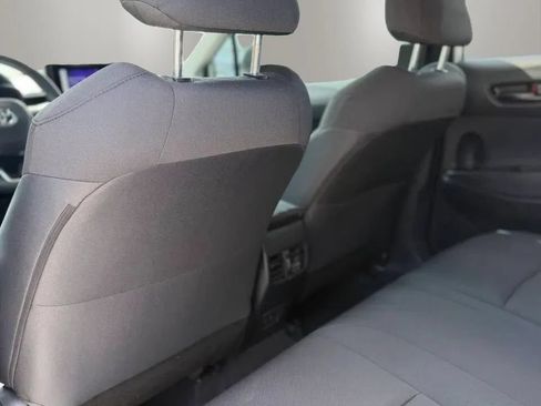 Used 2024 Toyota Corolla Cross LE FWD image 11