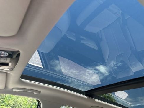 Certified 2023 Kia Sorento S w/ Panoramic Sunroof Package FWD image 39