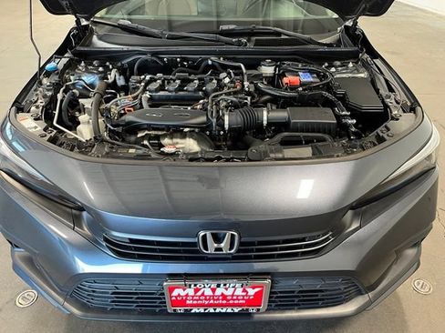 Used 2023 Honda Civic Touring image 9