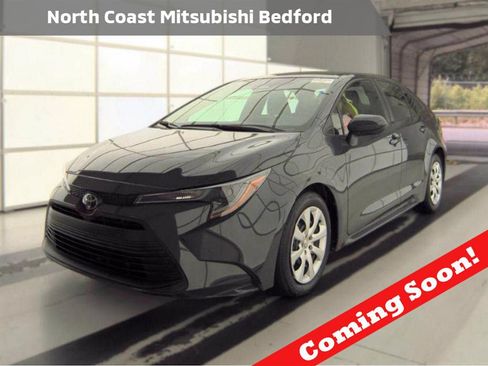 Used 2024 Toyota Corolla LE FWD image 1
