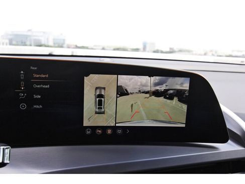 New 2027 Cadillac Vistiq Luxury AWD/4WD image 18