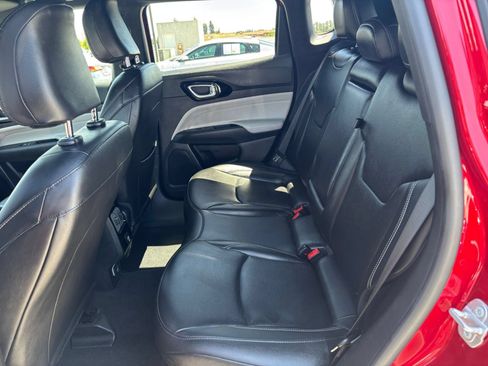 Used 2025 Jeep Compass Limited AWD/4WD image 27