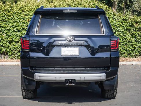 Used 2024 Toyota 4Runner TRD Off-Road Premium w/ Moonroof Package AWD/4WD image 5