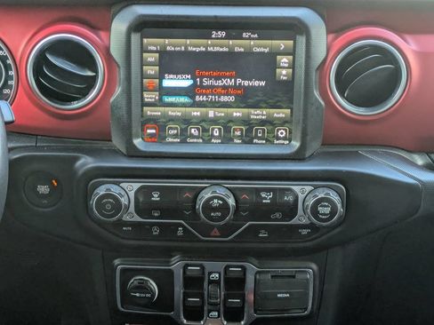 Used 2022 Jeep Wrangler Unlimited Rubicon AWD/4WD image 27