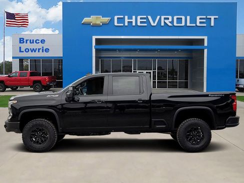 New 2026 Chevrolet Silverado 2500 ZR2 w/ ZR2 Bison Edition AWD/4WD image 2