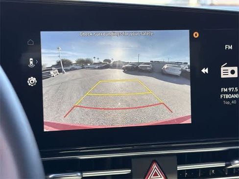 Certified 2025 Hyundai Elantra SEL image 23