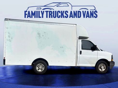 Used 2020 Chevrolet Express 3500 w/ Power Convenience Package image 5