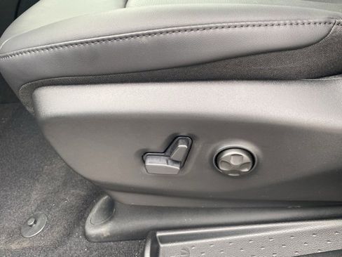 New 2026 Chrysler Pacifica Select image 16