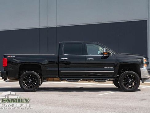 Used 2016 Chevrolet Silverado 3500 LTZ AWD/4WD image 14