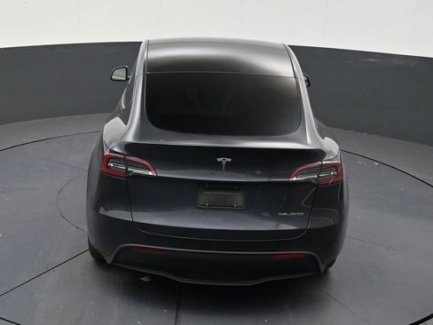 Used 2024 Tesla Model Y Long Range AWD/4WD image 14