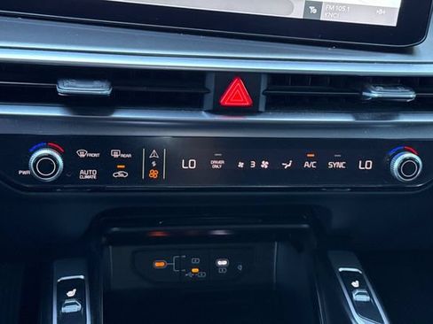 Certified 2025 Kia Sorento EX AWD/4WD image 29