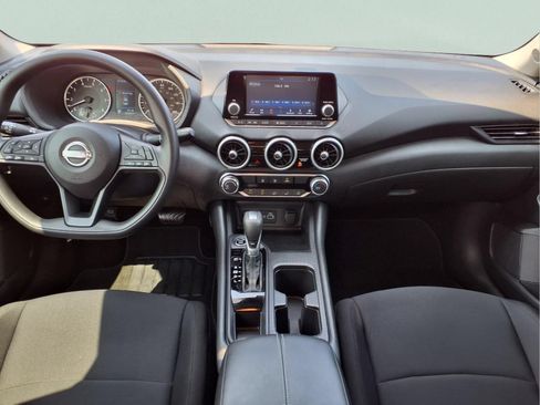 Certified 2025 Nissan Sentra S FWD image 12
