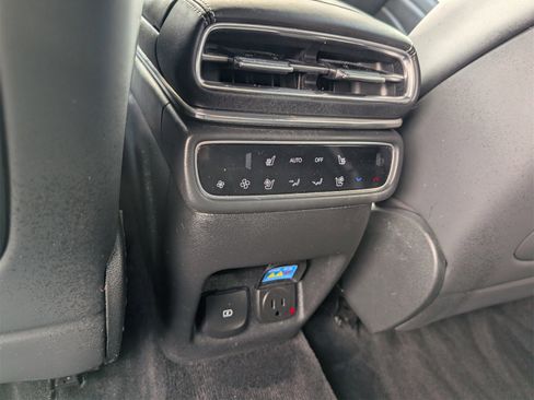 Used 2025 Genesis GV80 3.5T e-SC image 29