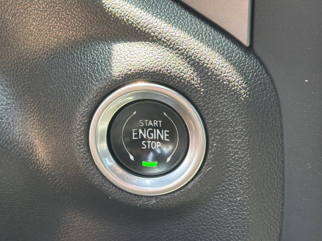 Used 2022 Chevrolet Silverado 1500 Custom RWD image 30