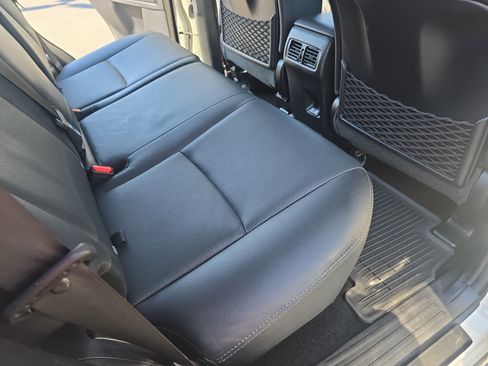 Used 2022 Toyota 4Runner Limited AWD/4WD image 11